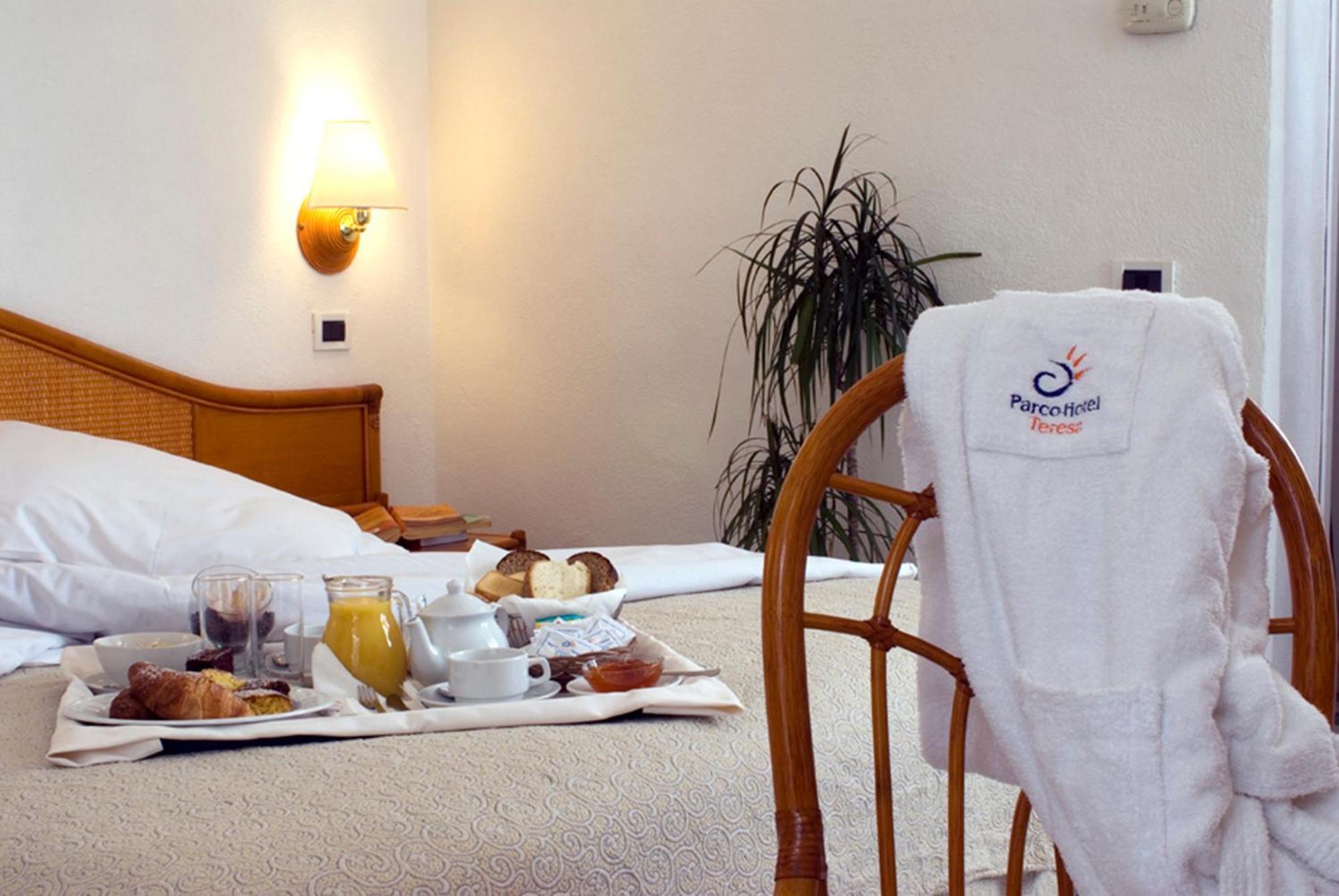 Hotel Terme Villa Teresa Forio  Room photo